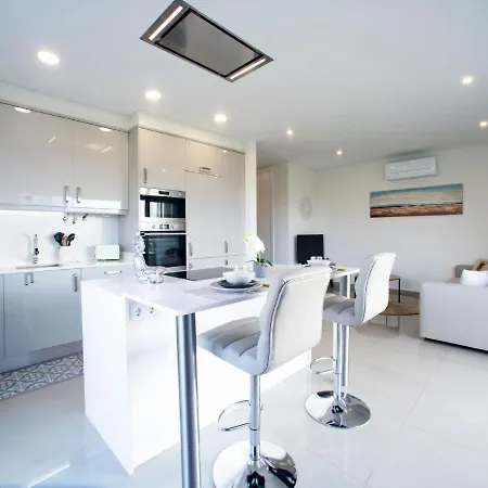 Emerson Plaza By Interhome דירה *