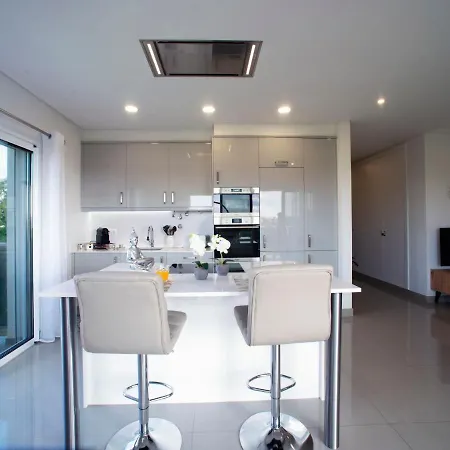 Emerson Plaza By Interhome Apartmán *